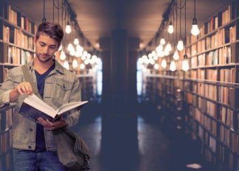 Tips Hemat Saat Kuliah di Luar Negeri Biar Bisa Puas Jalan-Jalan