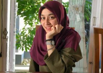 kisah inspiratif maya nabila, mahasiswi termuda s3 di itb