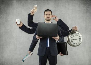 Ilustrasi multitasking saat melakukan pekerjaan