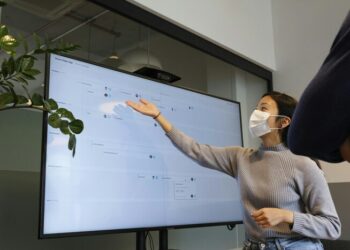 slide sidang skripsi harus jelas