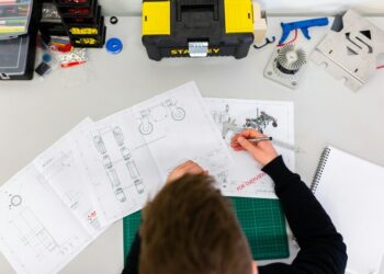 perbedaan antara perjnajian kerja PKWT dan PKWTT harus diketahui